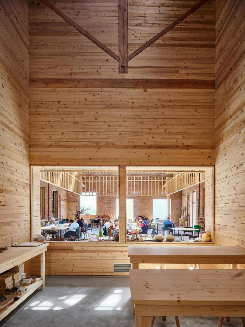 Rehabilitation of the Vapor Cortès - Prodis 1923 by Harquitectes. Photograph by Adrià Goula.