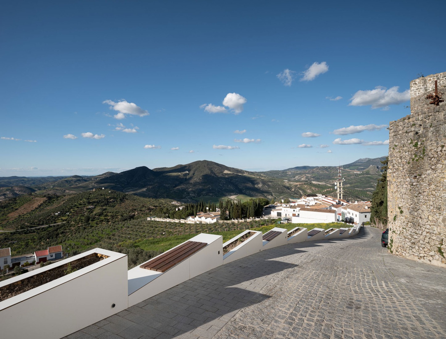 Regeneration of urban spaces in the historic center of Olvera by Estudio Acta. Photograph by Fernando Alda.