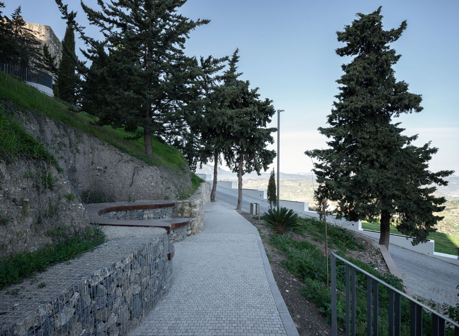 Regeneration of urban spaces in the historic center of Olvera by Estudio Acta. Photograph by Fernando Alda.