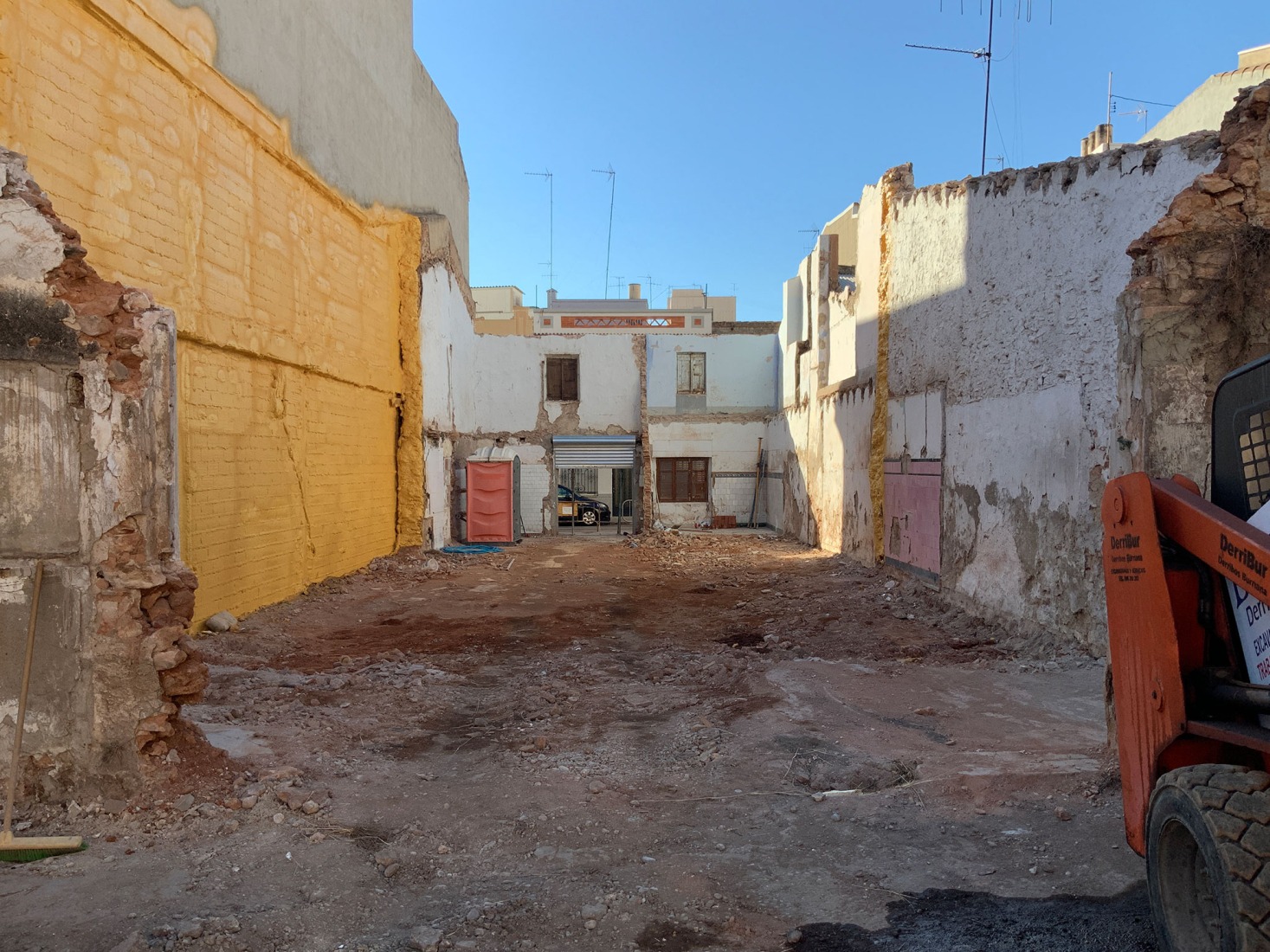Construction photos. "La Sequieta" House by Lacol SCCL.