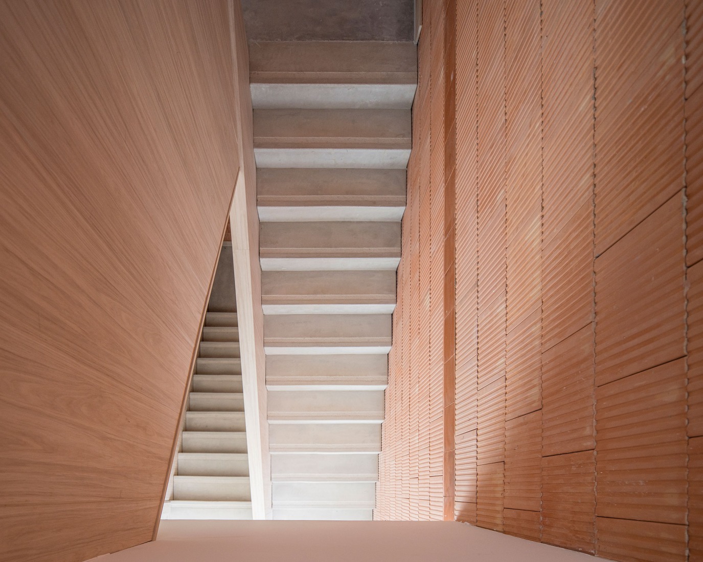 Socio Cultural Centre "El Ensanche" by Parra Arquitectos + José Miguel Useros. Photography by Imagen Subliminal.