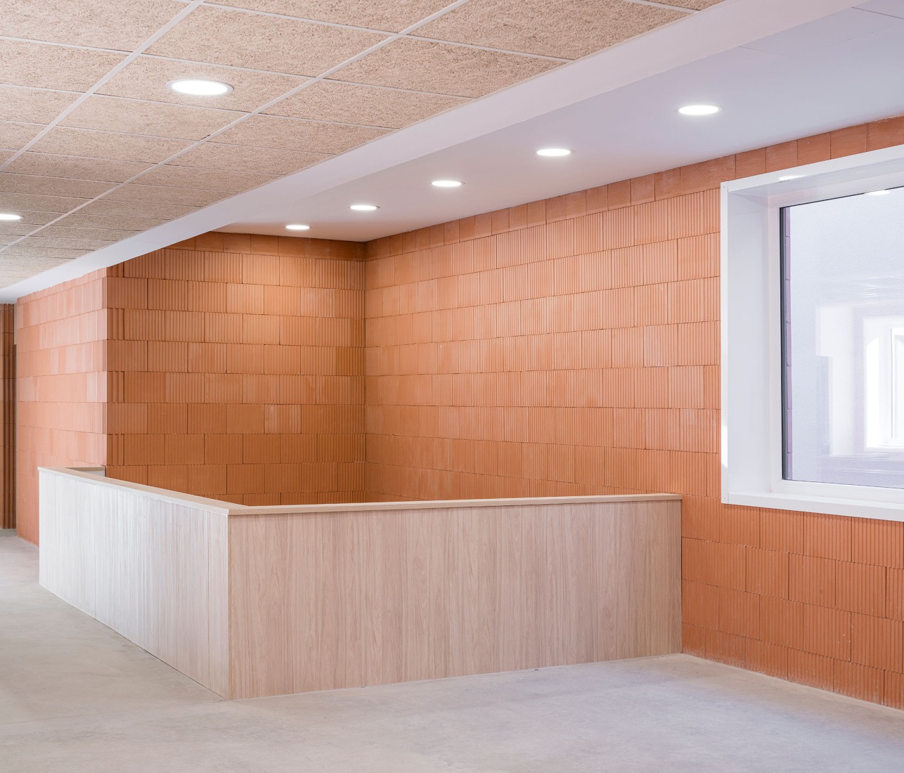 Socio Cultural Centre "El Ensanche" by Parra Arquitectos + José Miguel Useros. Photography by Imagen Subliminal.