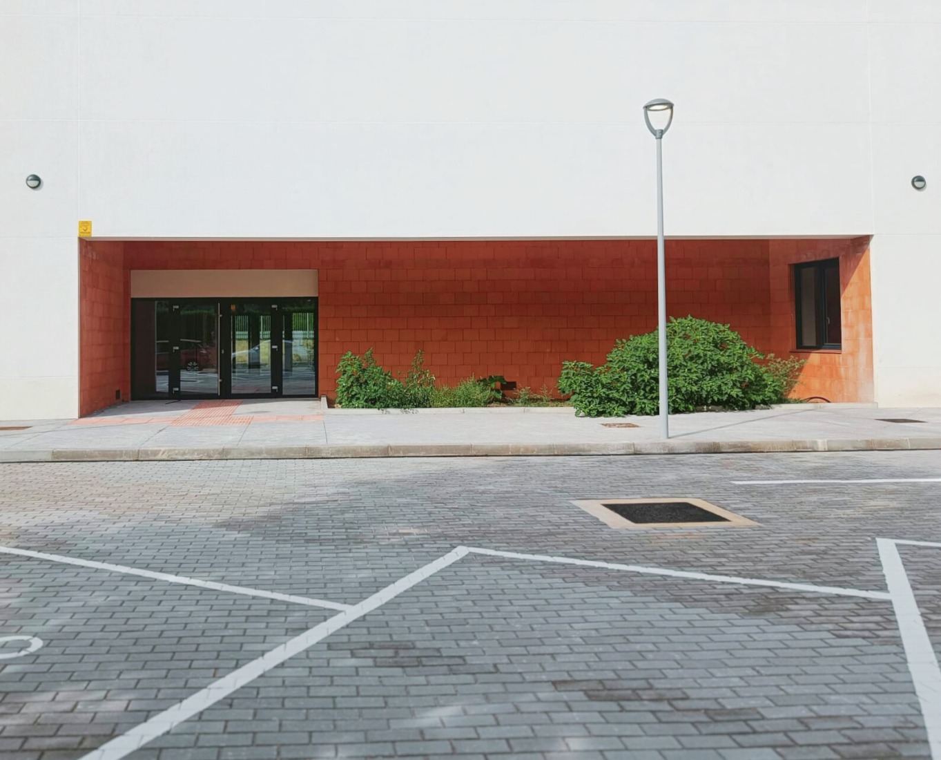 Socio Cultural Centre "El Ensanche" by Parra Arquitectos + José Miguel Useros. Photography by Enrique Parra.