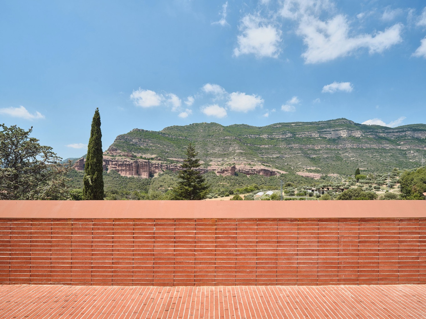 Riells square by Comas-Pont arquitectes. Photography by Adrià Goula
