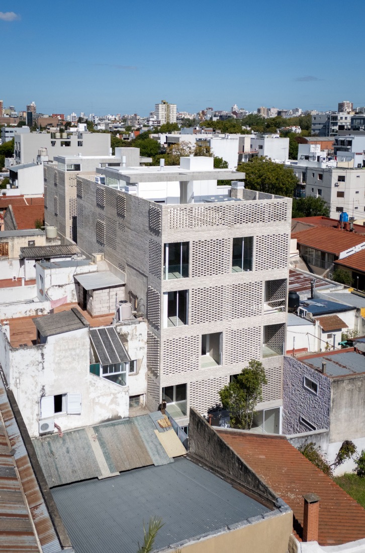 NÑZ 3949 por Estudio Arqtipo. Fotografía por Israel Caire.