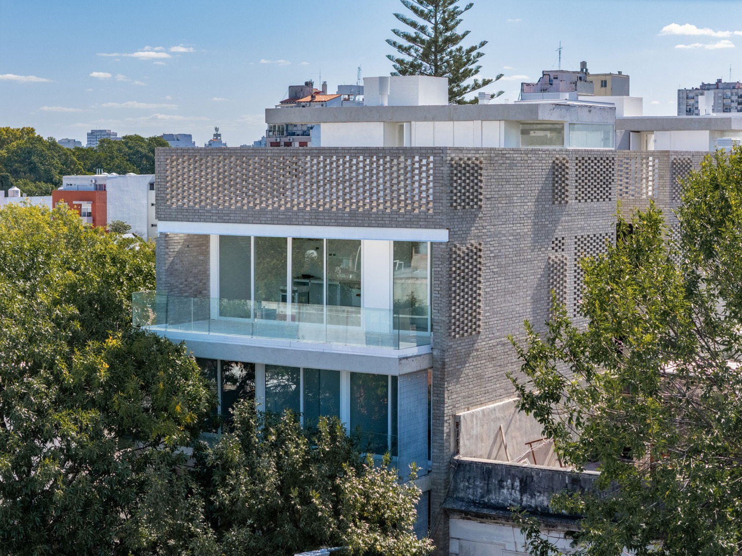 NÑZ 3949 por Estudio Arqtipo. Fotografía por Israel Caire.