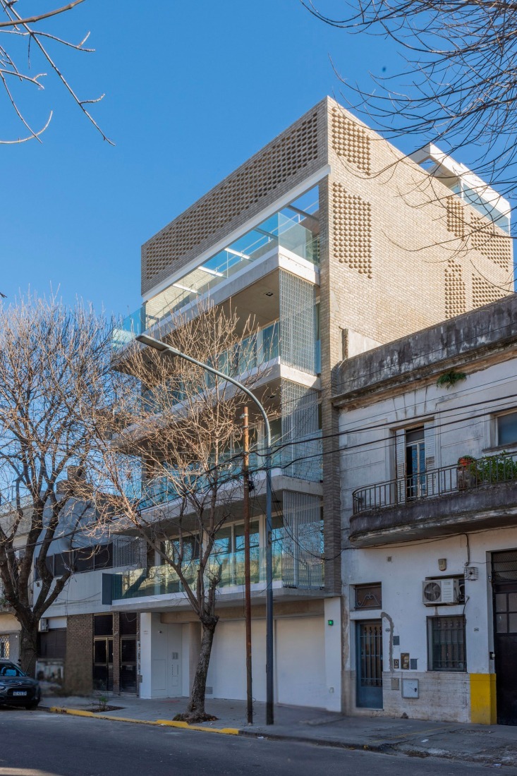 NÑZ 3949 por Estudio Arqtipo. Fotografía por Israel Caire.