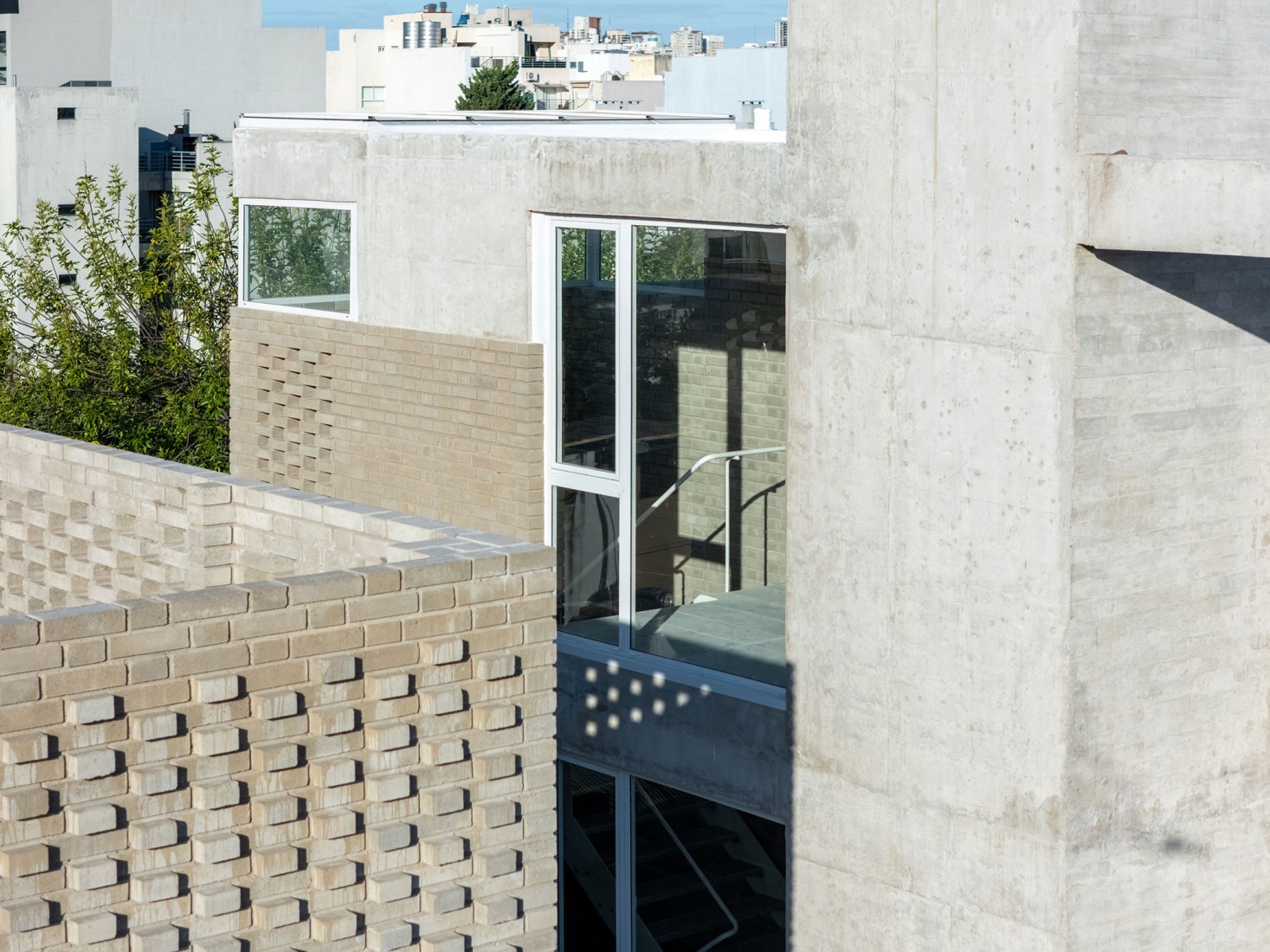 NÑZ 3949 por Estudio Arqtipo. Fotografía por Israel Caire.