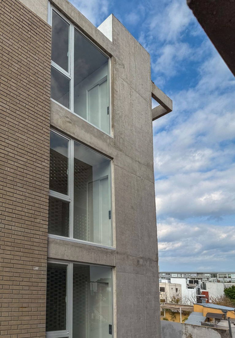 NÑZ 3949 por Estudio Arqtipo. Fotografía por Israel Caire.