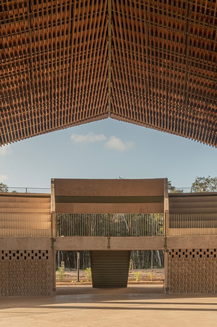 Arena. Quintana Roo Park by Aidia Studio. Photography by Andrés Cedillo. Arena. Quintana Roo Park by Aidia Studio. Photography by Andrés Cedillo.