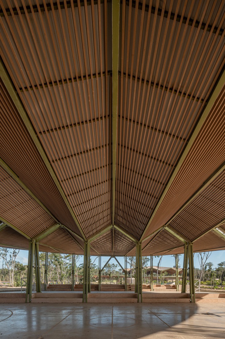 Courts. Quintana Roo Park by Aidia Studio. Photography by Andrés Cedillo. Courts. Quintana Roo Park by Aidia Studio. Photography by Andrés Cedillo.