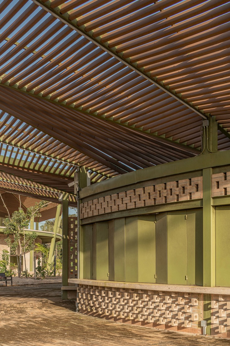 Shopping area. Quintana Roo Park by Aidia Studio. Photography by Andrés Cedillo. Shopping area. Quintana Roo Park by Aidia Studio. Photography by Andrés Cedillo.