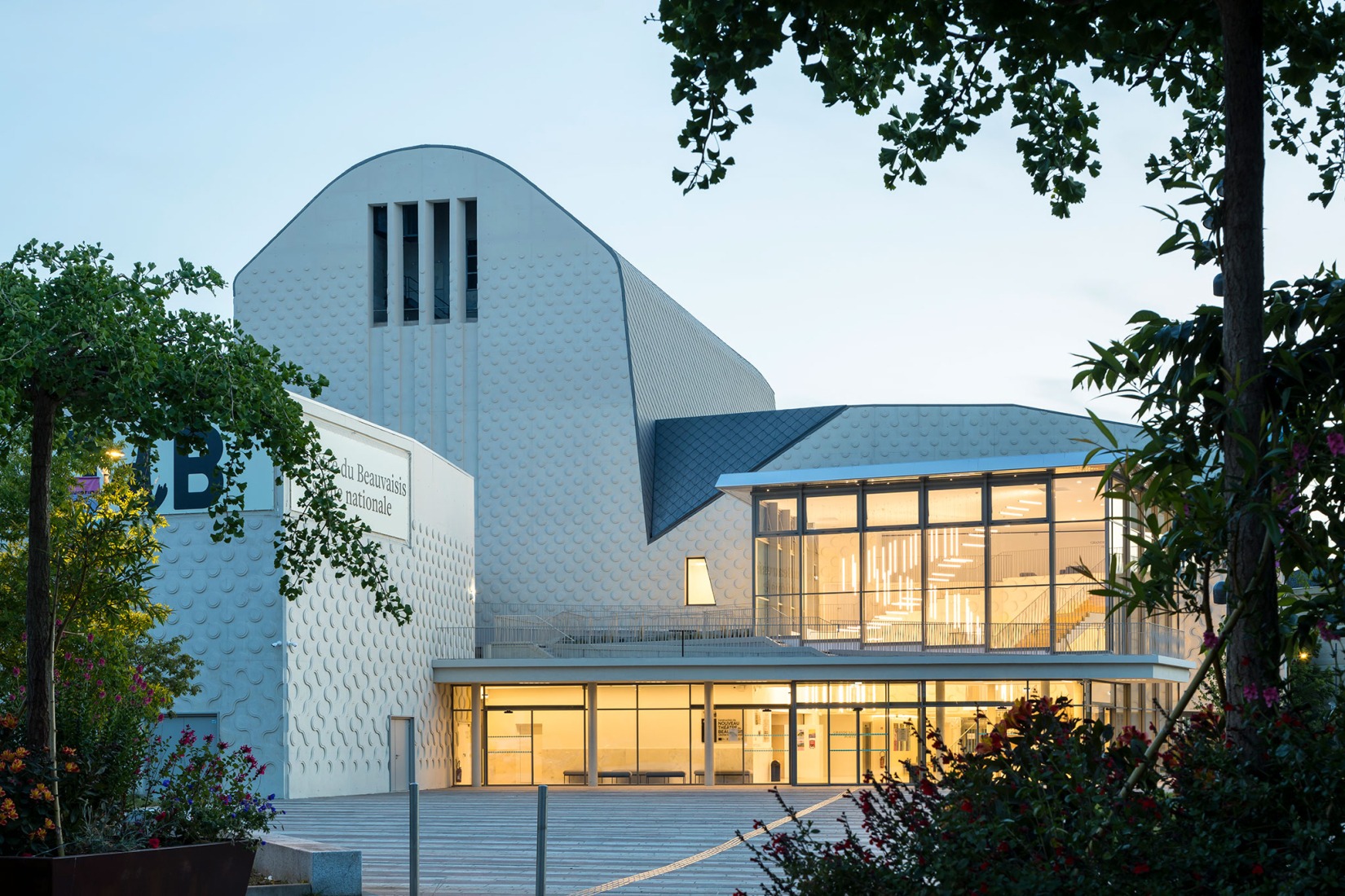Teatro Regional de Beauvaisis por AJC Architectes. Fotografía por Sergio Grazia.