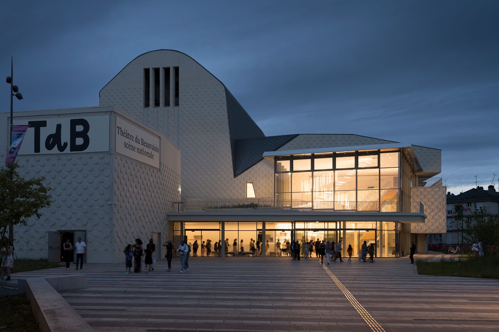 Teatro Regional de Beauvaisis por AJC Architectes. Fotografía por Nicolas Borel.