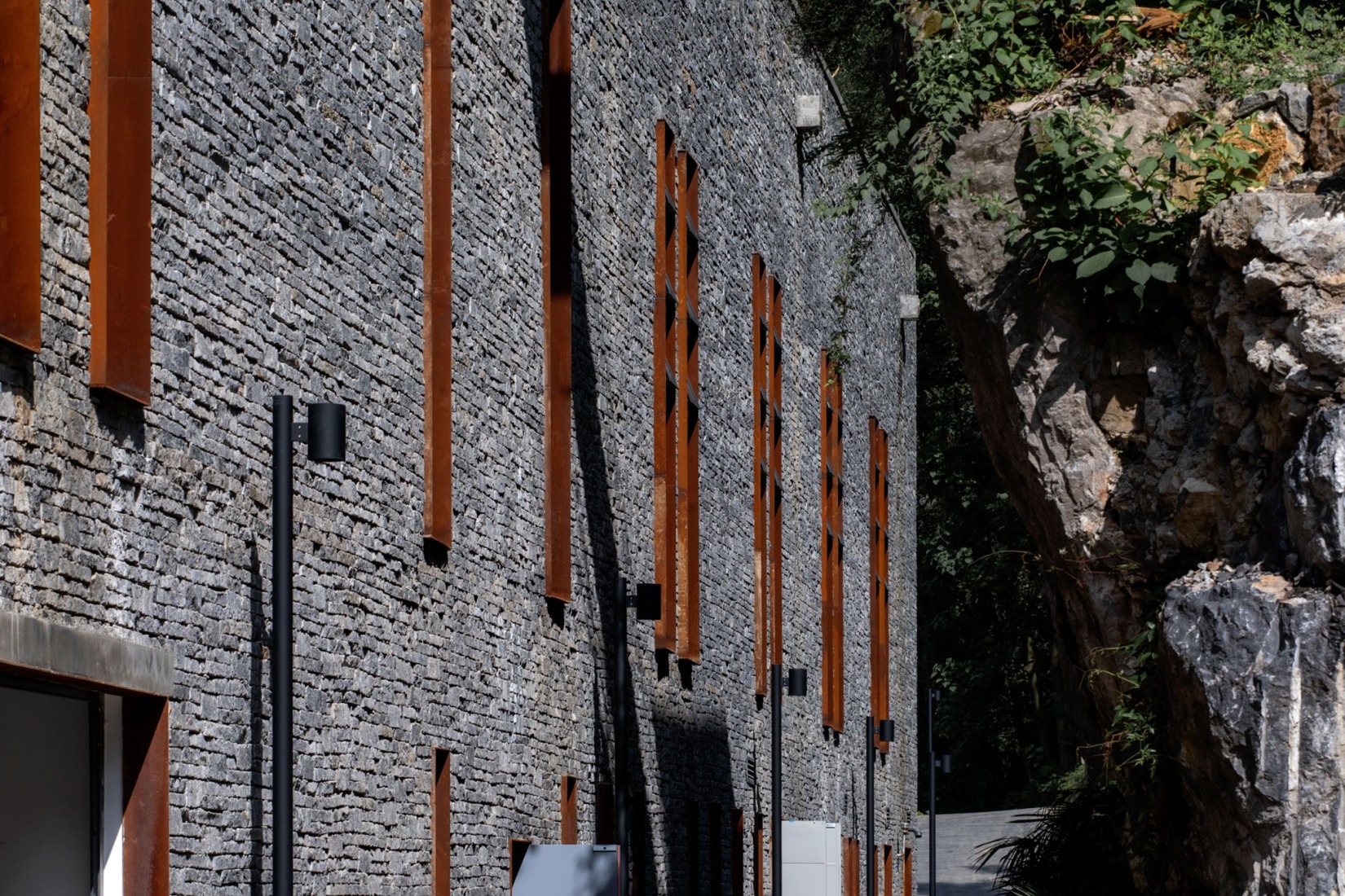 Renovating of Tianbao Cave District of Erlang Town por Jiakun Architects. Photography by Arch-Exist.