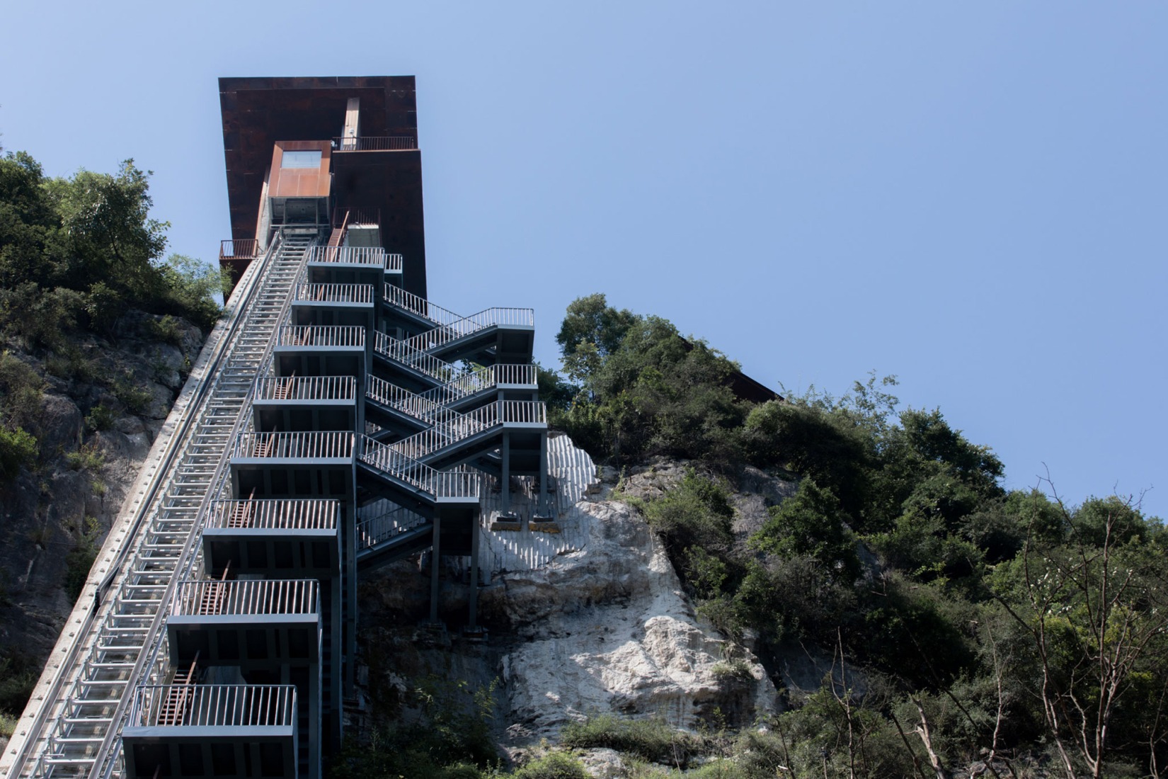 Renovating of Tianbao Cave District of Erlang Town por Jiakun Architects. Photography by Arch-Exist.
