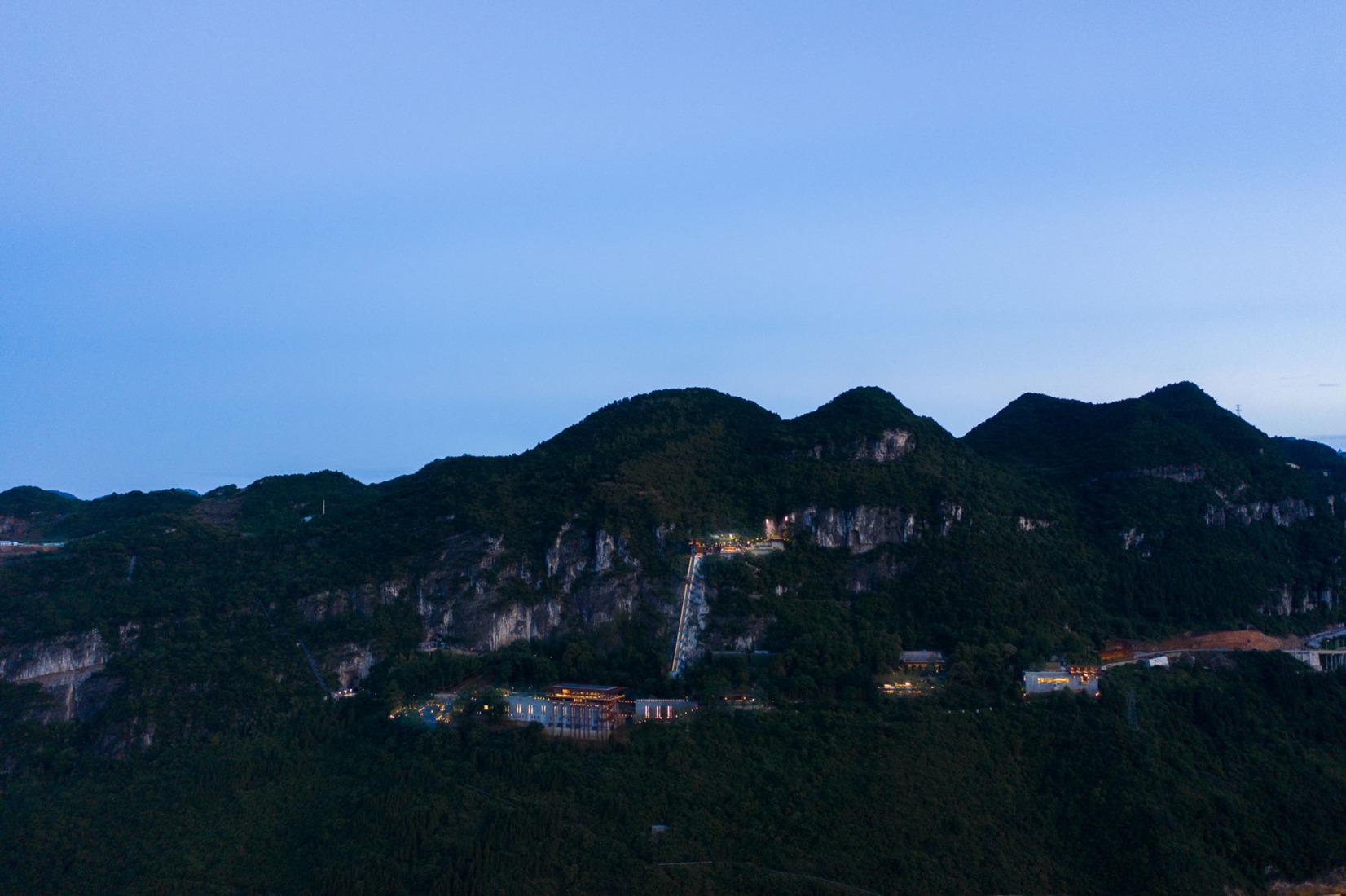 Renovating of Tianbao Cave District of Erlang Town por Jiakun Architects. Photography by Arch-Exist.