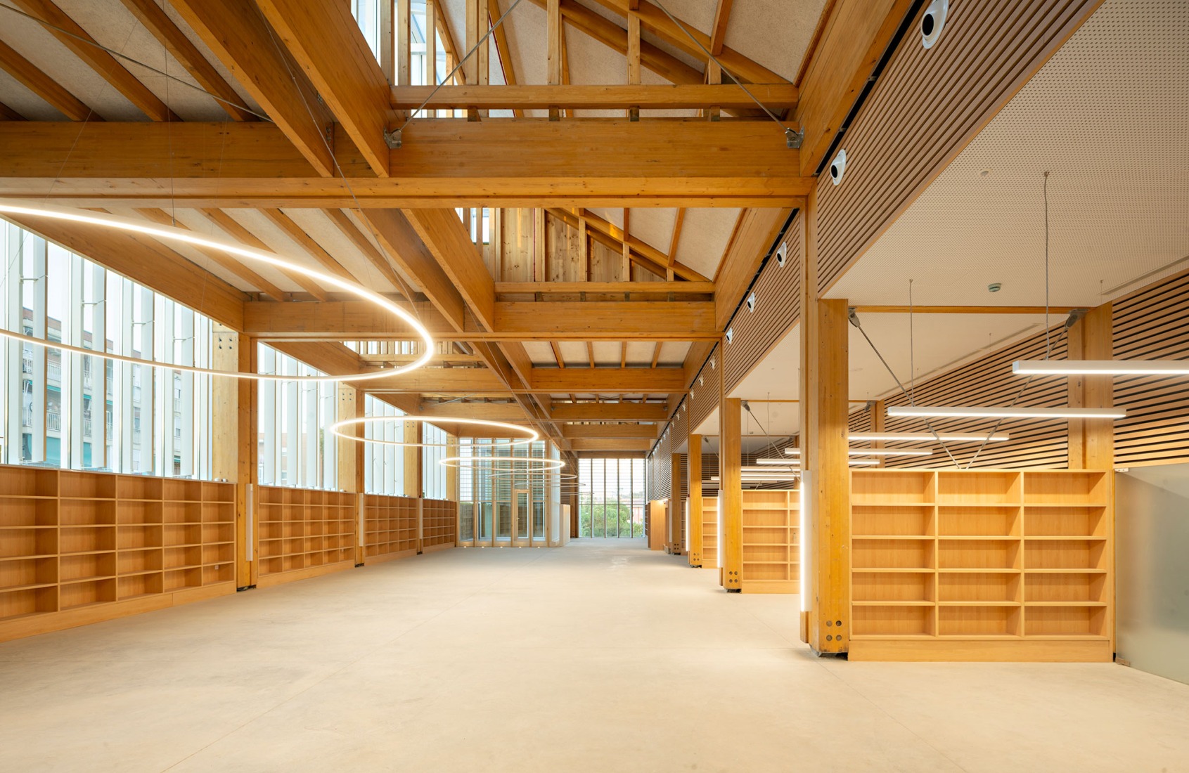 La Biblioteca de los Mil Soles por MADC & Partners. Fotografía por Javier Callejas (fotógrafo en Verosímil). La Biblioteca de los Mil Soles por MADC & Partners. Fotografía por Javier Callejas (fotógrafo en Verosímil).