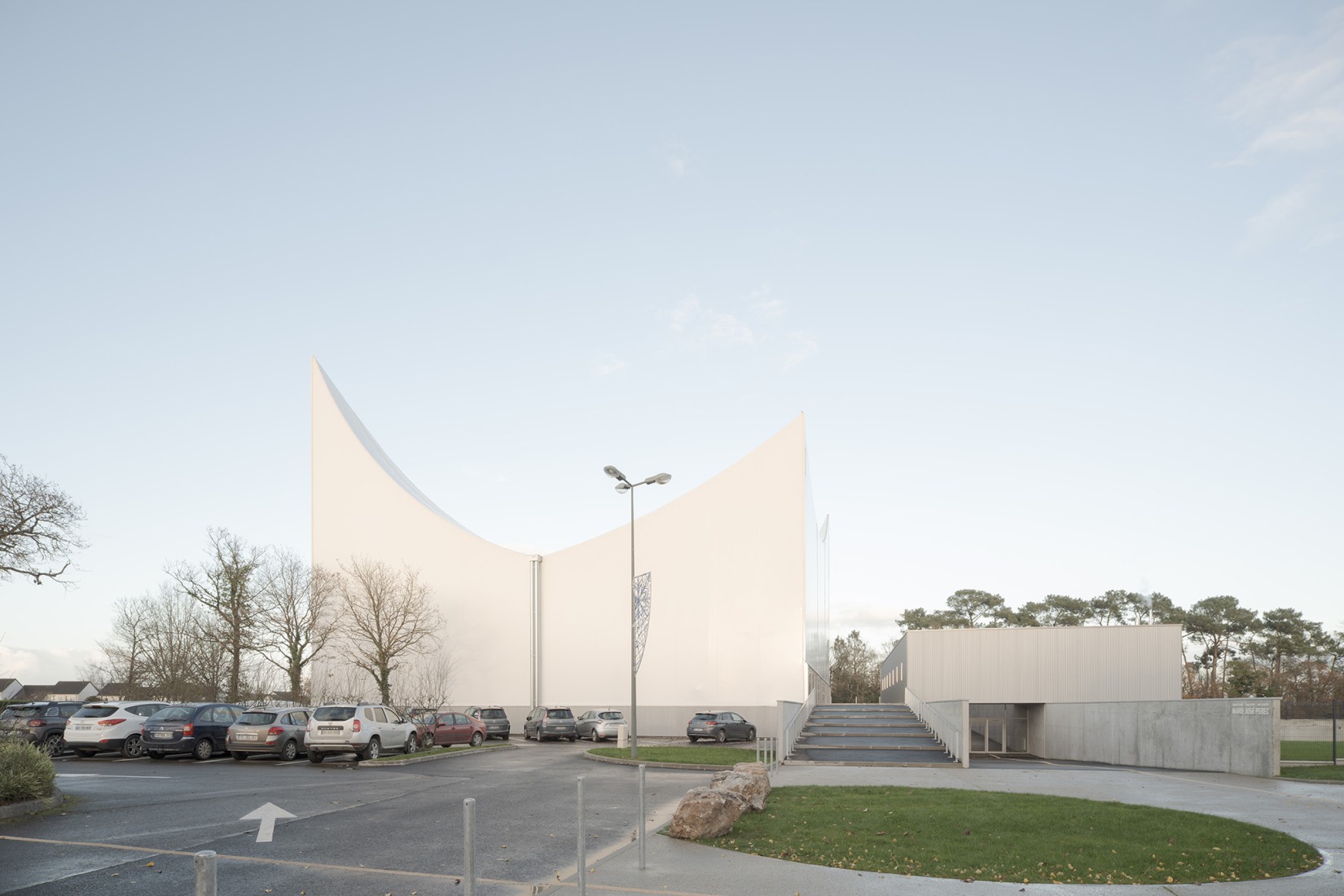Complejo Deportivo Y Cultural Josephine Baker - Marie-Jose Perec por Onze04. Fotografía por Juan Cardona.