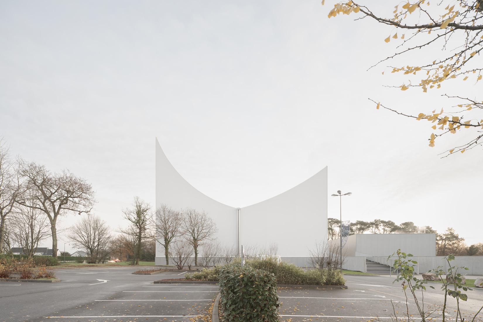 Complejo Deportivo Y Cultural Josephine Baker - Marie-Jose Perec por Onze04. Fotografía por Juan Cardona.