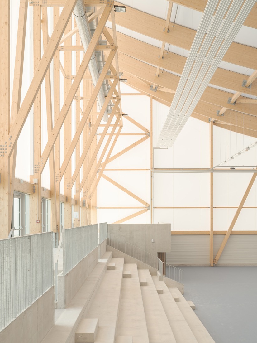 Complejo Deportivo Y Cultural Josephine Baker - Marie-Jose Perec por Onze04. Fotografía por Juan Cardona.