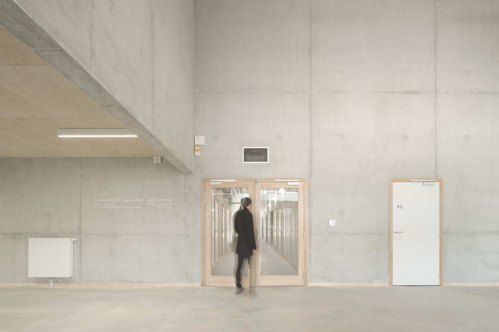 Complejo Deportivo Y Cultural Josephine Baker - Marie-Jose Perec por Onze04. Fotografía por Juan Cardona.