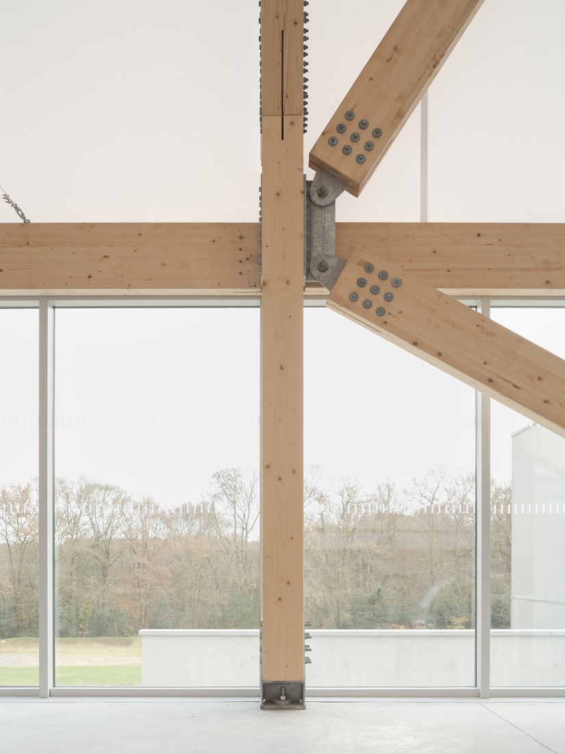 Complejo Deportivo Y Cultural Josephine Baker - Marie-Jose Perec por Onze04. Fotografía por Juan Cardona.