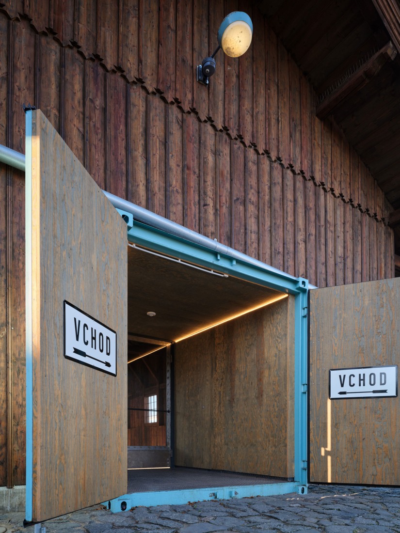 Drevak por Sodomka Sodomková Architekti. Fotografía por BoysPlayNice.