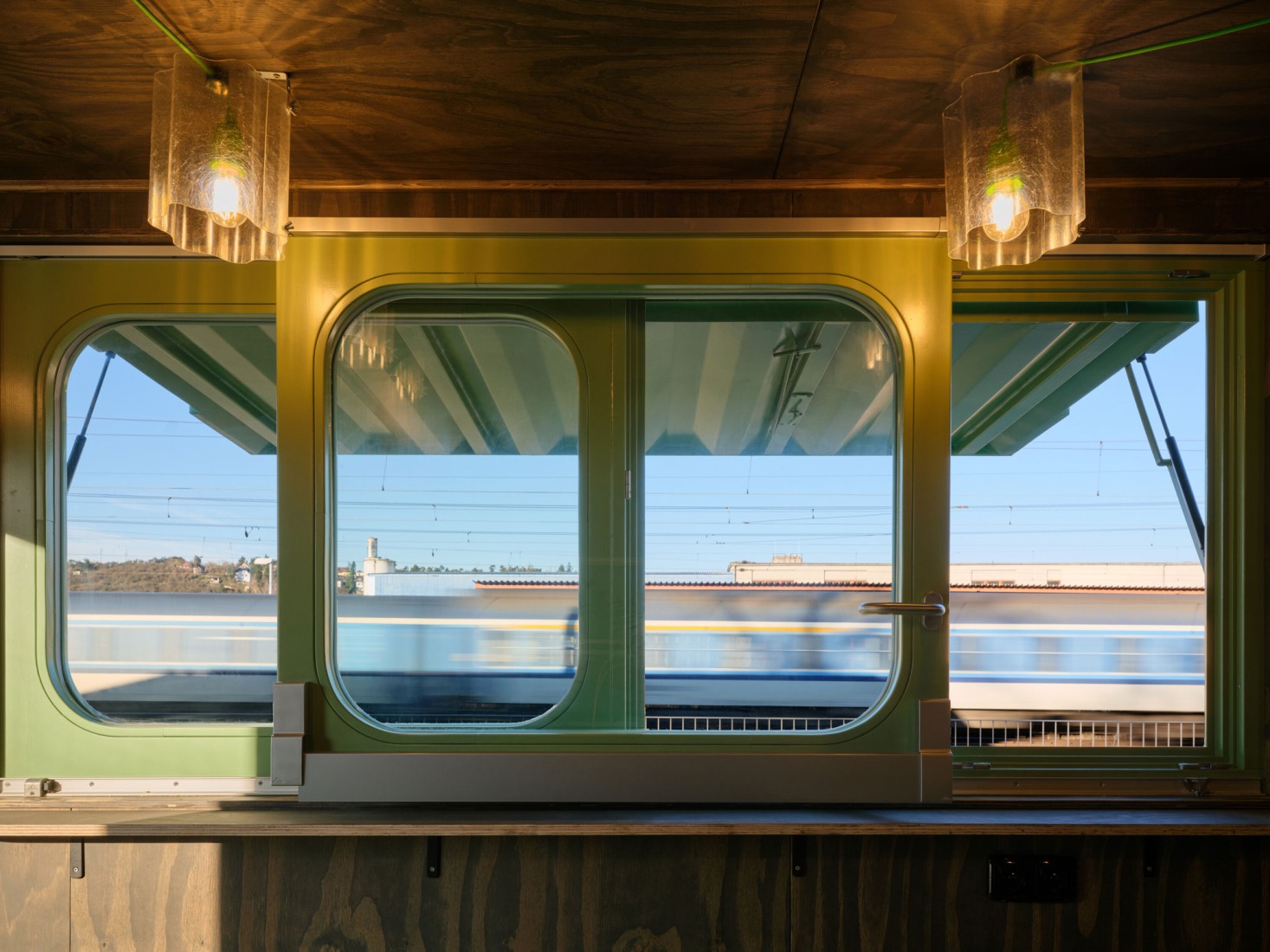 Drevak por Sodomka Sodomková Architekti. Fotografía por BoysPlayNice.