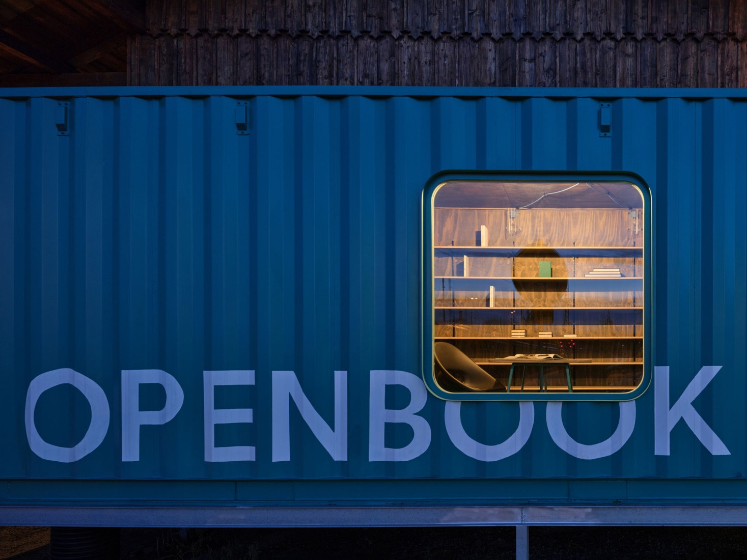 Drevak por Sodomka Sodomková Architekti. Fotografía por BoysPlayNice.