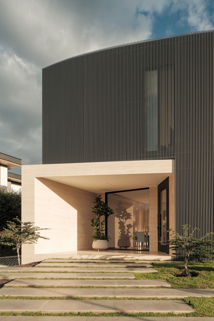 Casa Riba by TEC Taller EC. Photograph by Lorena Darquea. Casa Riba by TEC Taller EC. Photograph by Lorena Darquea.