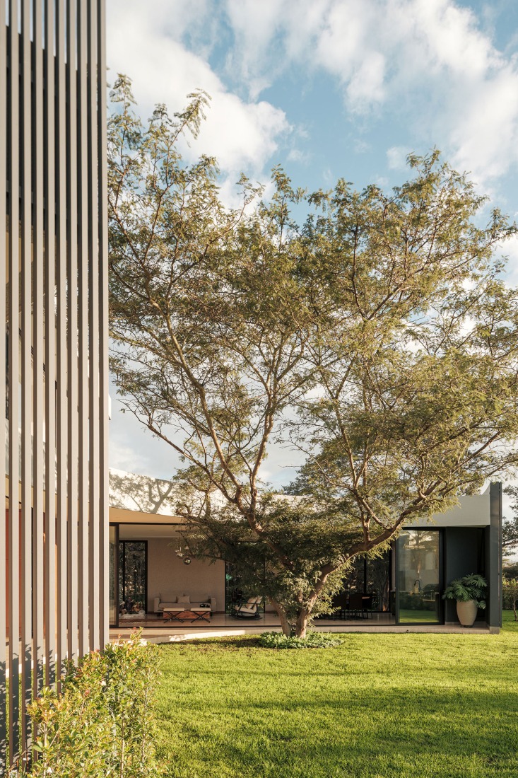 Casa Riba by TEC Taller EC. Photograph by Lorena Darquea. Casa Riba by TEC Taller EC. Photograph by Lorena Darquea.