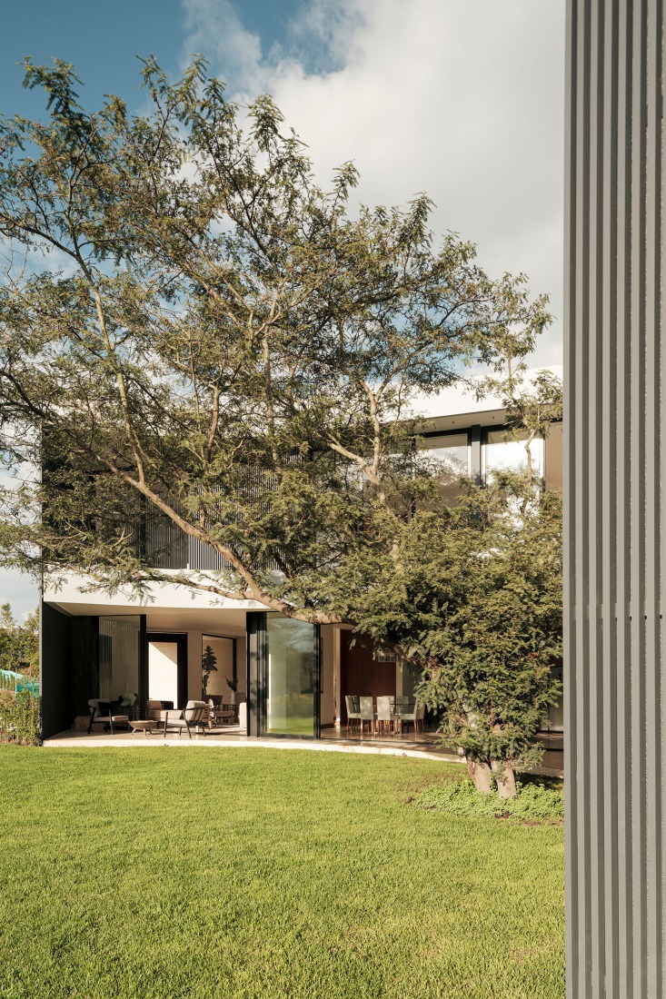 Casa Riba by TEC Taller EC. Photograph by Lorena Darquea. Casa Riba by TEC Taller EC. Photograph by Lorena Darquea.