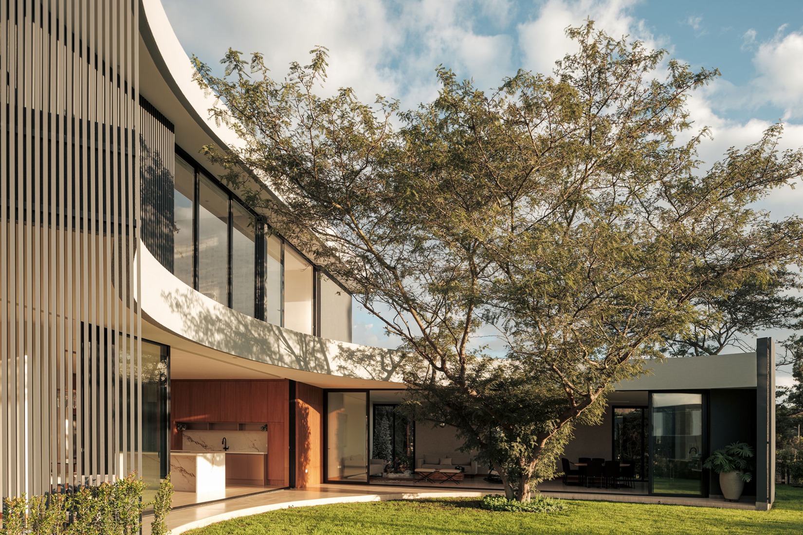 Casa Riba by TEC Taller EC. Photograph by Lorena Darquea. Casa Riba by TEC Taller EC. Photograph by Lorena Darquea.