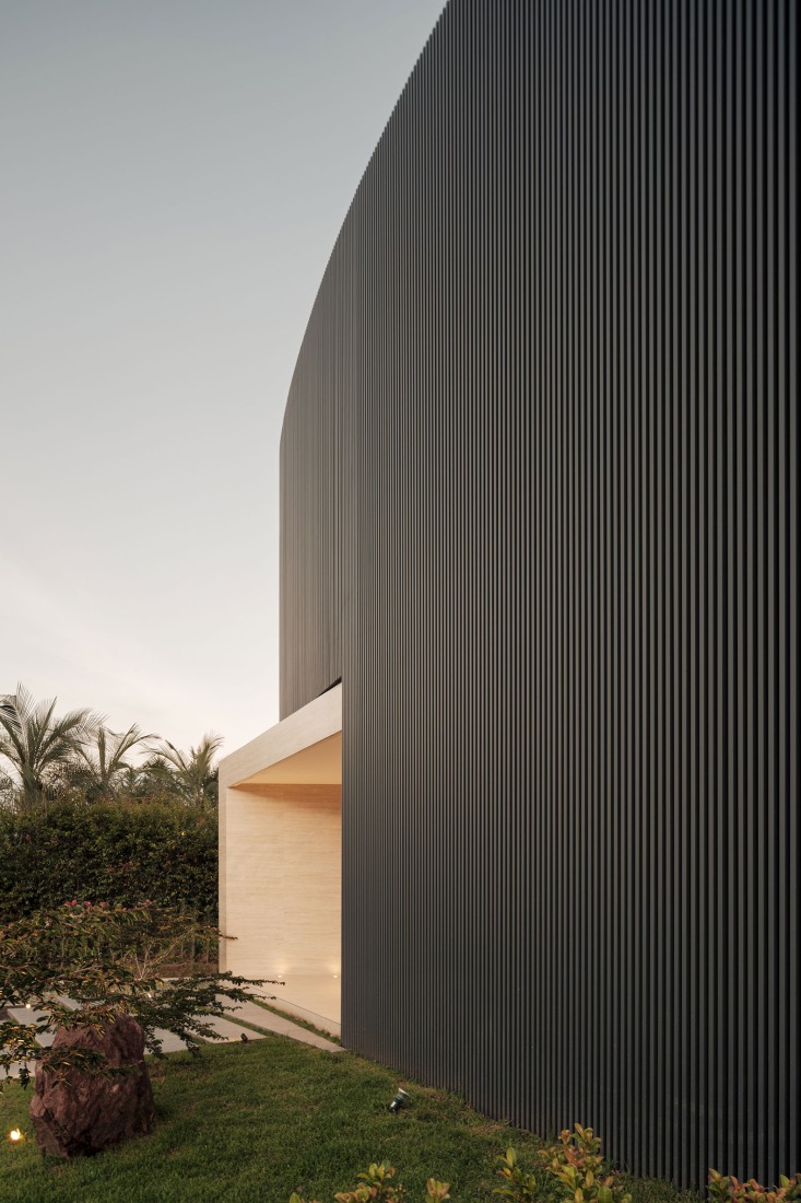 Casa Riba by TEC Taller EC. Photograph by Lorena Darquea. Casa Riba by TEC Taller EC. Photograph by Lorena Darquea.