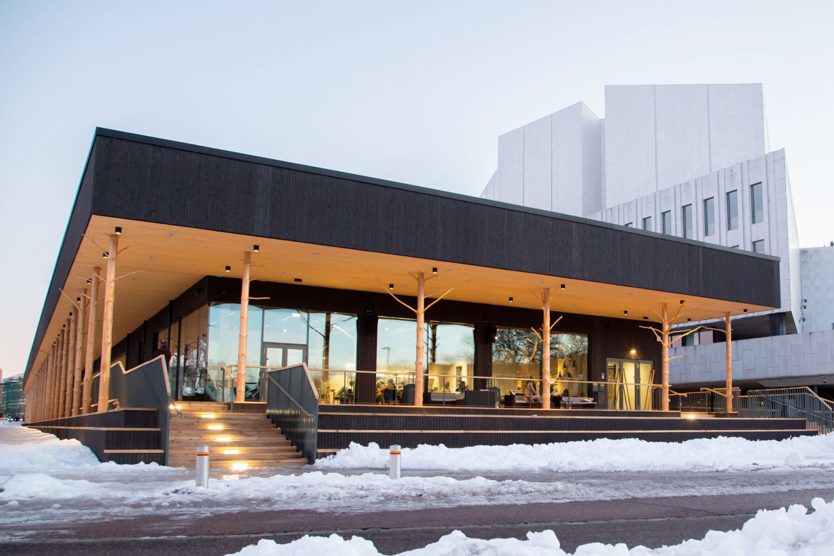 Alvar Aalto's Finlandia Hall renovated by Arkkitehdit NRT. Photograph by Mika Pollari.