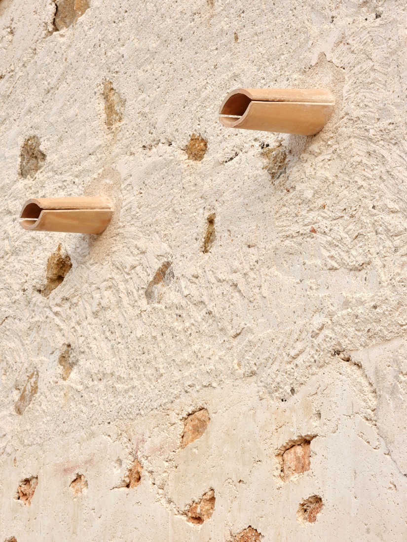 «Ses Veles Puigpunyent» por Alventosa Morell Arquitectes y Joan Josep Fortuny Giró. Fotografía por José Hevia.