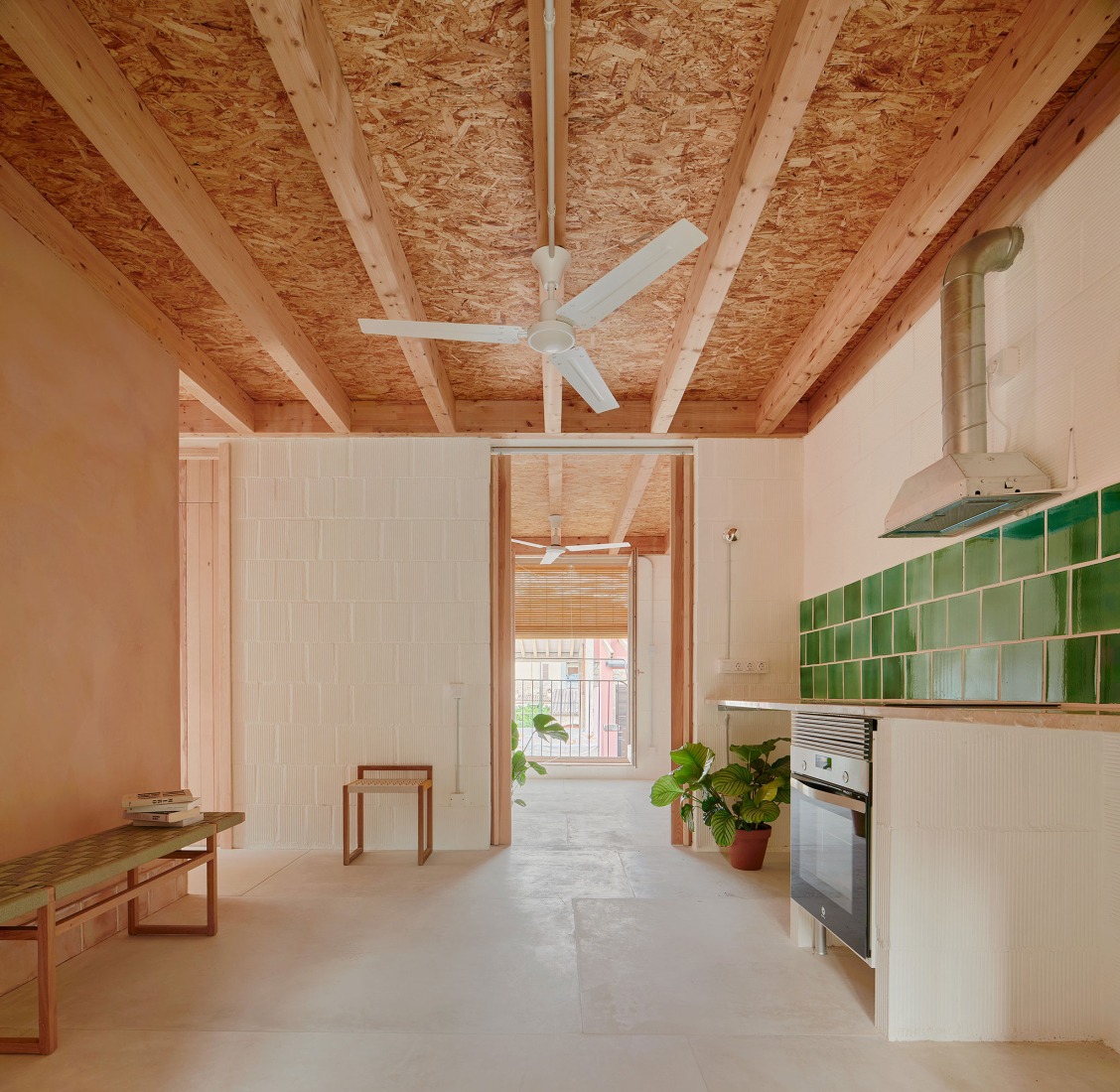 «Ses Veles Puigpunyent» por Alventosa Morell Arquitectes y Joan Josep Fortuny Giró. Fotografía por José Hevia.