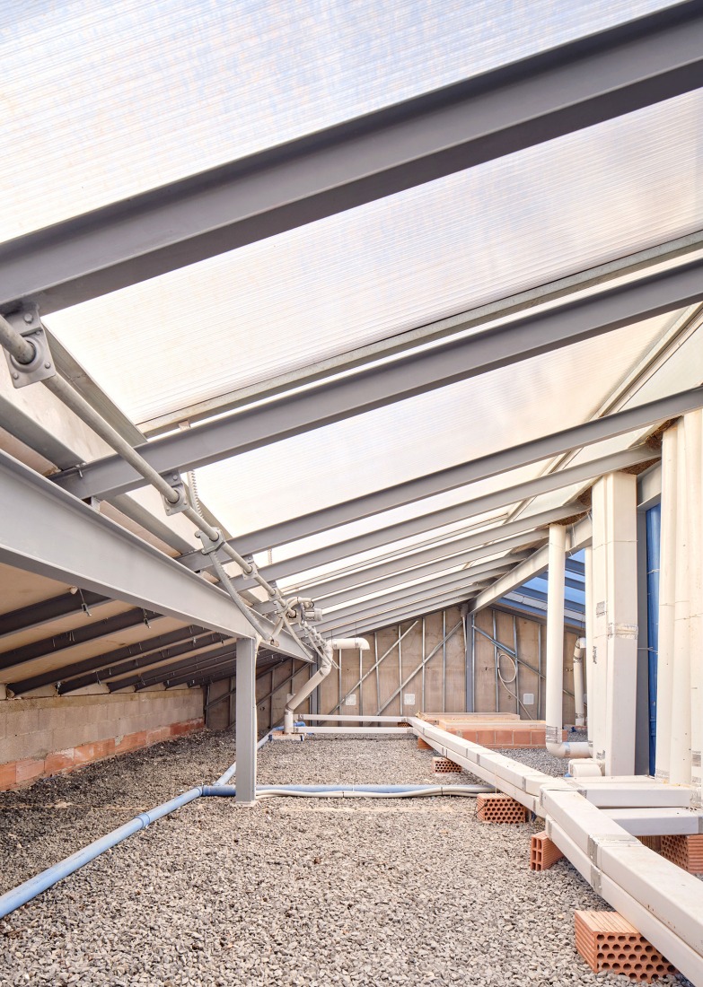 «Ses Veles Puigpunyent» por Alventosa Morell Arquitectes y Joan Josep Fortuny Giró. Fotografía por José Hevia.