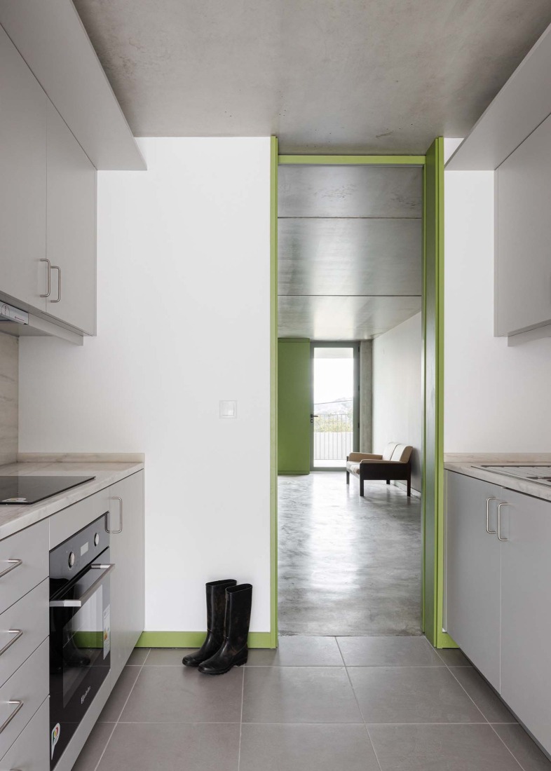 Casas G-5 por SUMMARY Architects. Fotografía por Alexander Bogorodskiy.