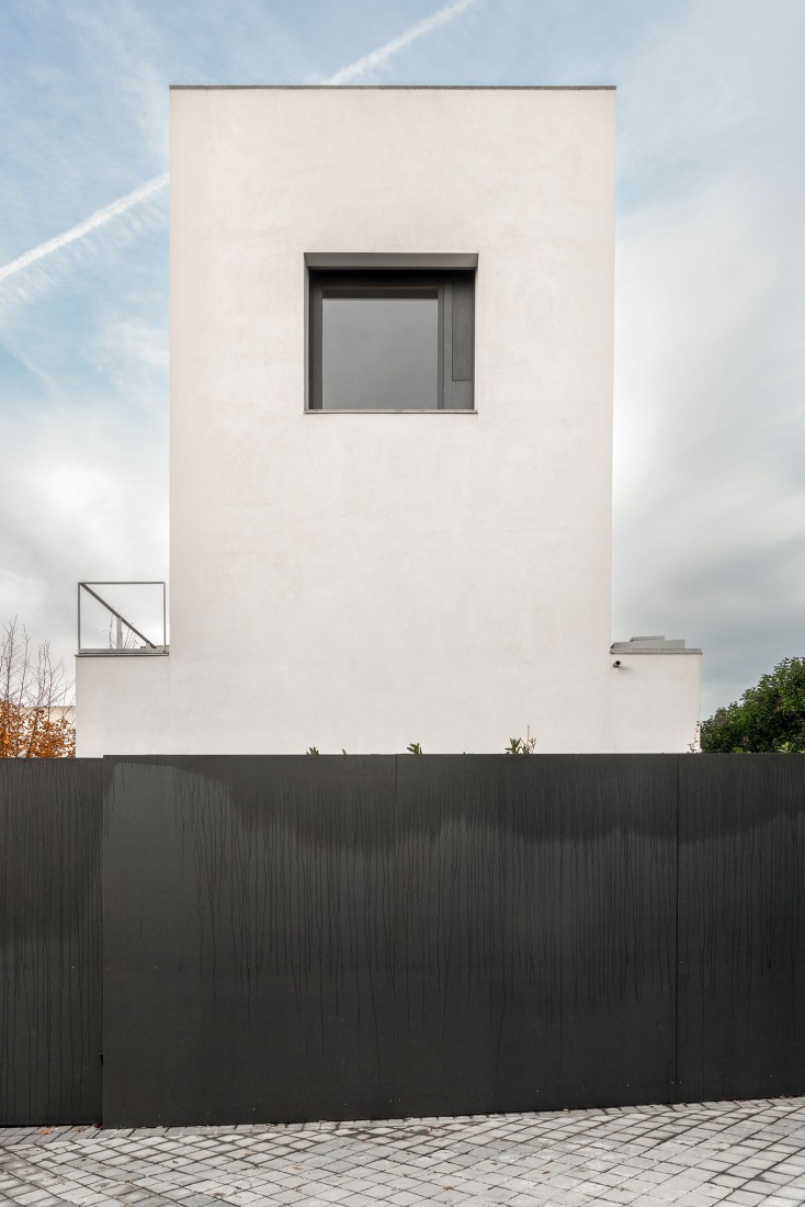Casa Blanca en Madrid por Tuñón y Albornoz Arquitectos. Fotografía por Luis Asín. 