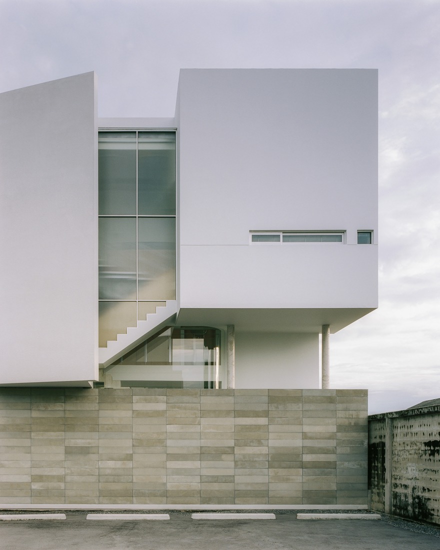 Casa AA por PHTAA. Fotografía por Santana Petchsuk. Casa AA por PHTAA. Fotografía por Santana Petchsuk.
