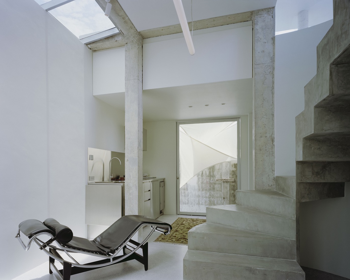 Casa AA por PHTAA. Fotografía por Santana Petchsuk. Casa AA por PHTAA. Fotografía por Santana Petchsuk.