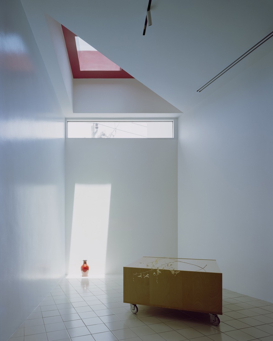 Casa AA por PHTAA. Fotografía por Santana Petchsuk. Casa AA por PHTAA. Fotografía por Santana Petchsuk.