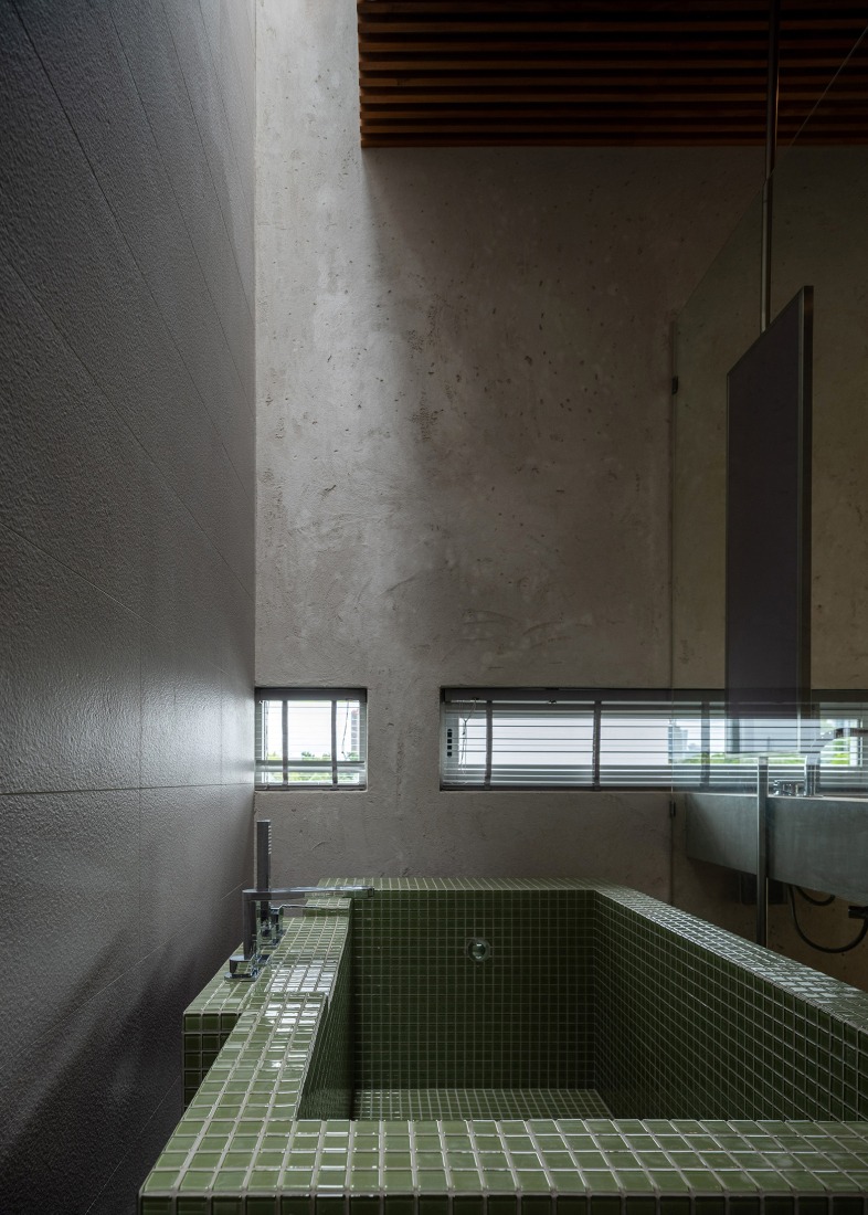 Casa AA por PHTAA. Fotografía por Kukkong. Casa AA por PHTAA. Fotografía por Kukkong.