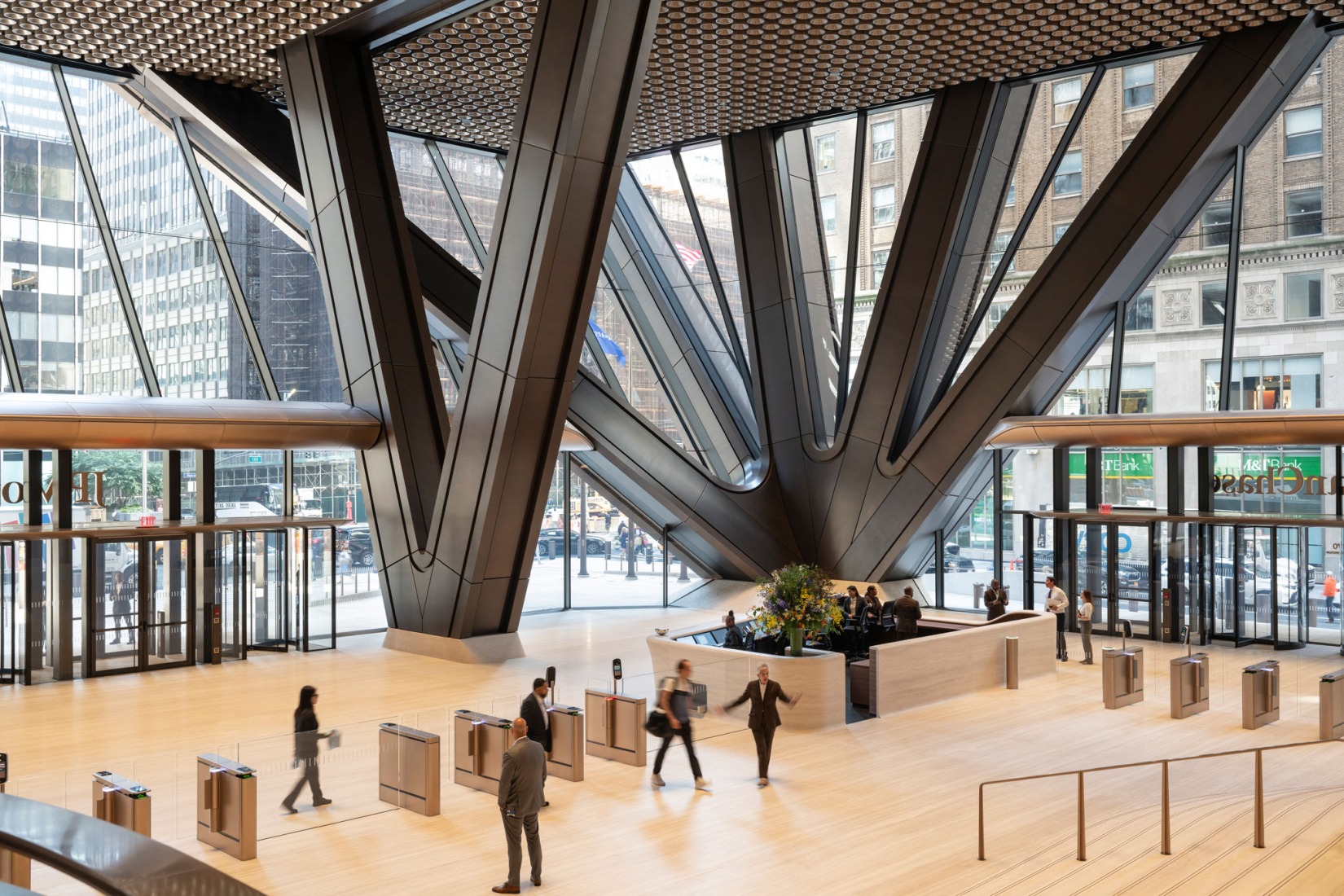 Main entrance. JPMorganChase’s New HQ by Foster + Partners. Photograph by Nigel Young, courtesy of Foster + Partners. Main entrance. JPMorganChase’s New HQ by Foster + Partners. Photograph by Nigel Young, courtesy of Foster + Partners.