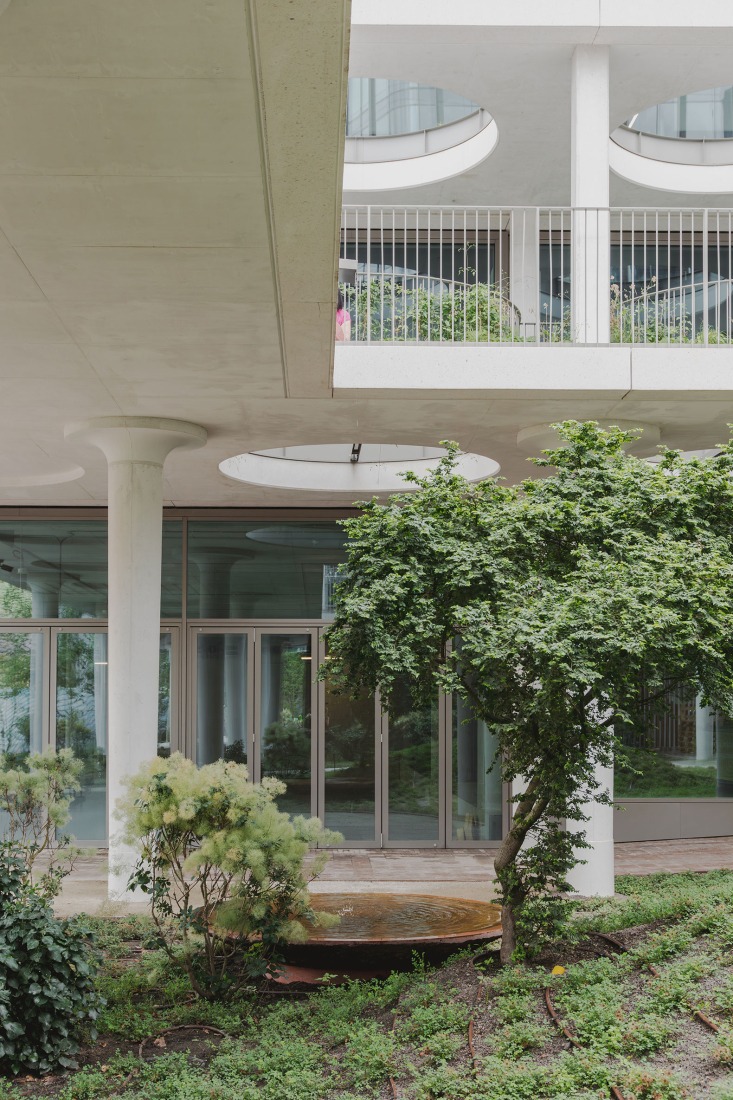 Towarowa 22 - Office house phase B by Jems Architekci. Photograph by Maria Kot.