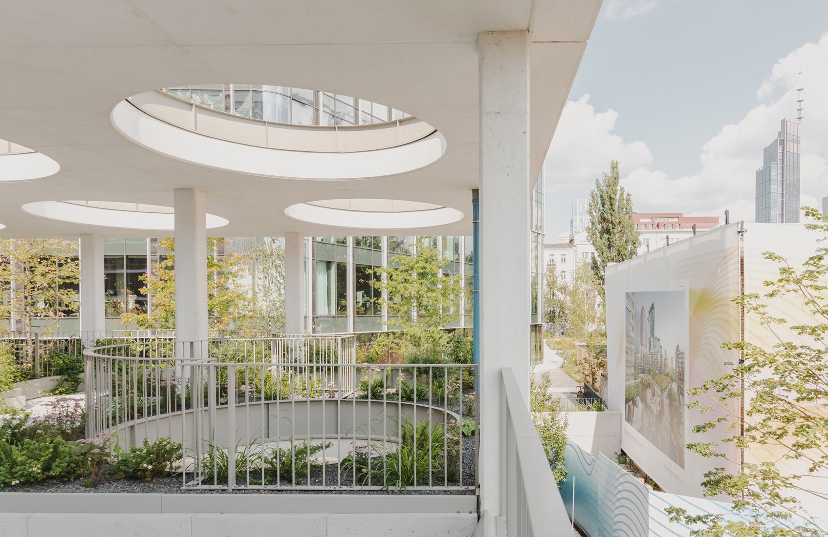 Towarowa 22 - Office house phase B by Jems Architekci. Photograph by Maria Kot.