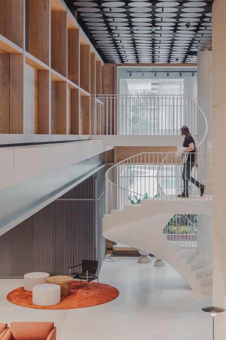 Towarowa 22 - Office house phase B by Jems Architekci. Photograph by Maria Kot.