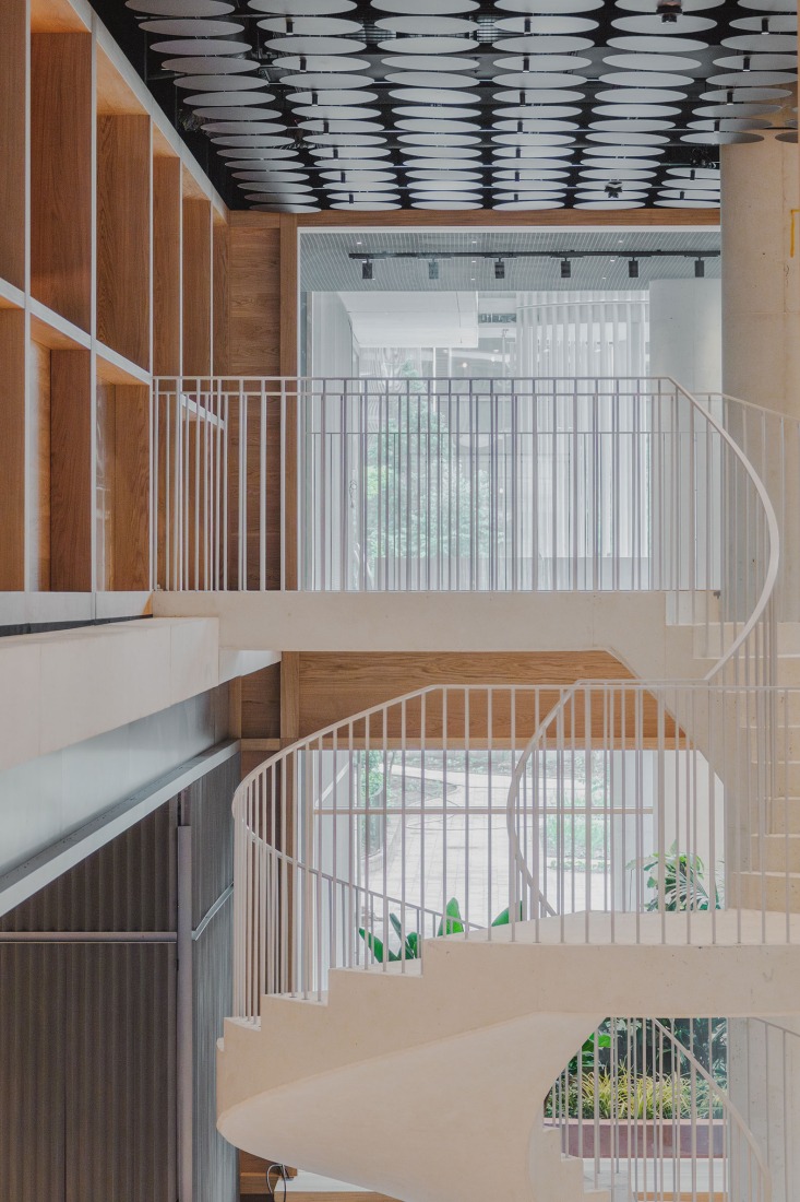 Towarowa 22 - Office house phase B by Jems Architekci. Photograph by Maria Kot.